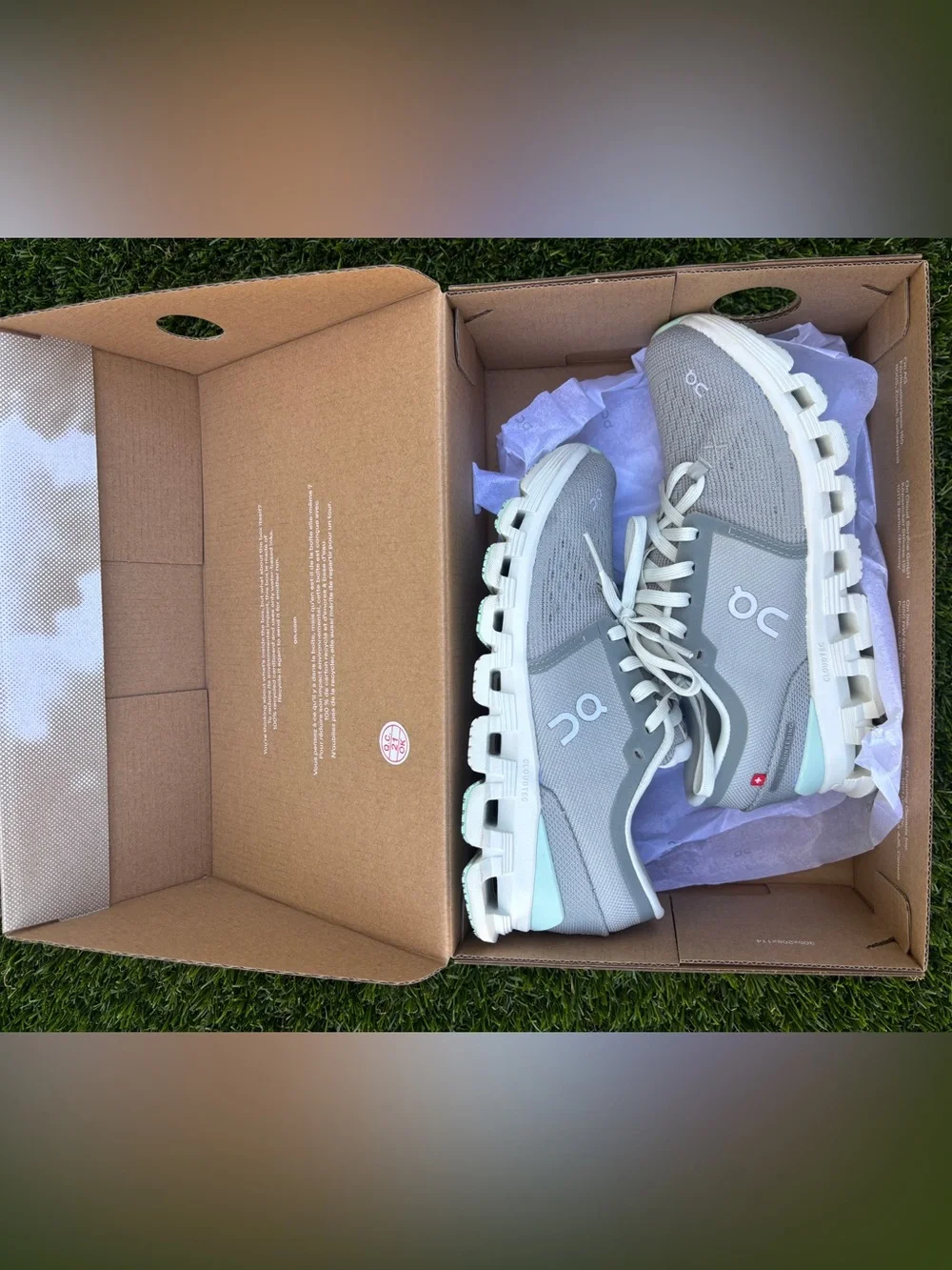 On Cloud Running Shoes - Cloud X4